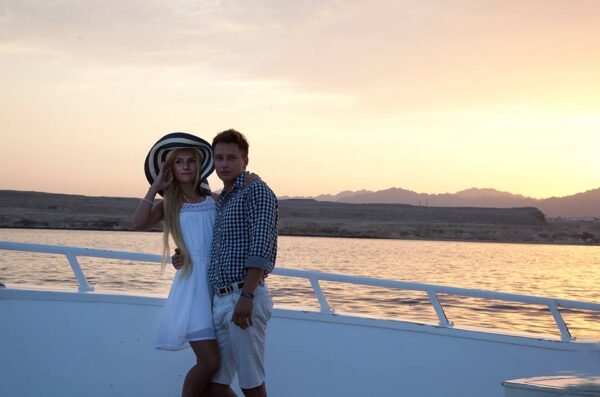 Evening cruise - Image 5